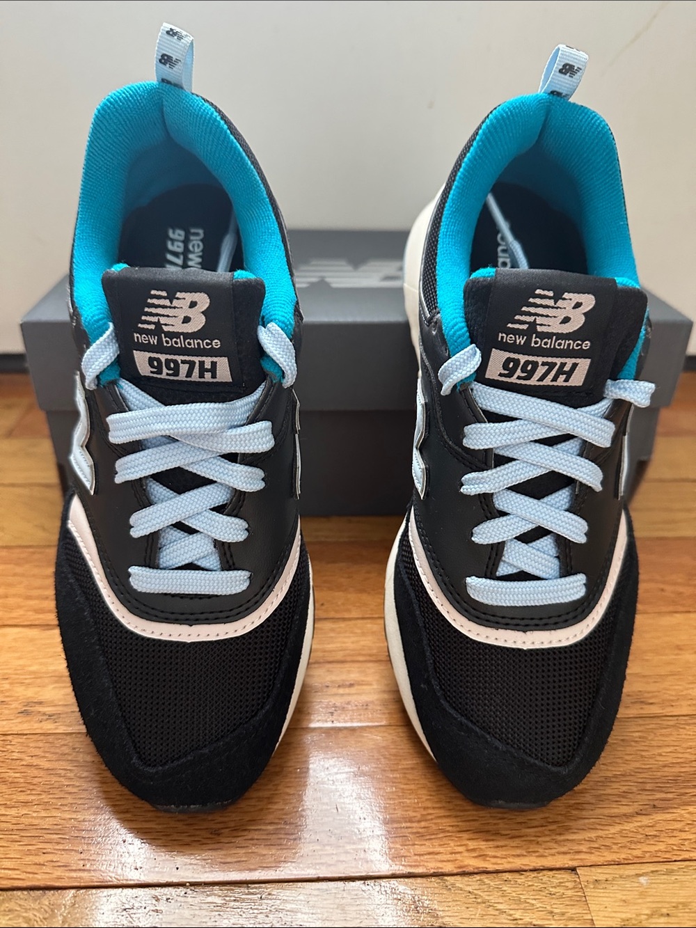 New Balance 997H Black & Teal Casual Sneakers